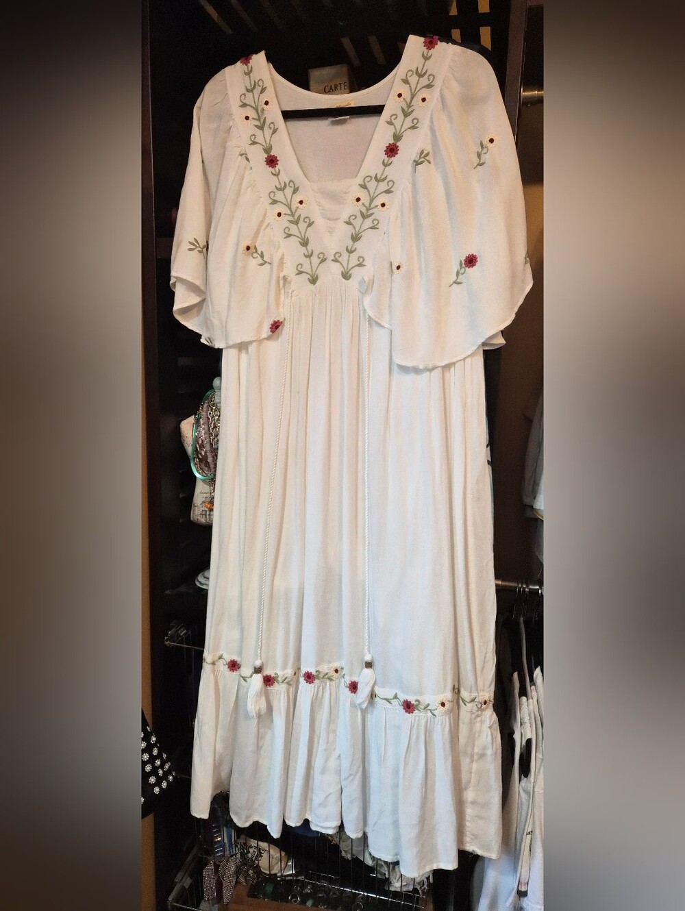 Sweet Magnolia White Floral Embroidered Boho Maxi Dress L Flutter Sleeve Tassel